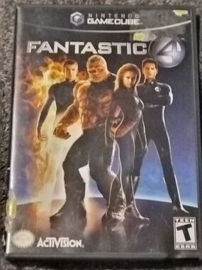 Nintendo Game Cube 2 Controllers And 4 Games